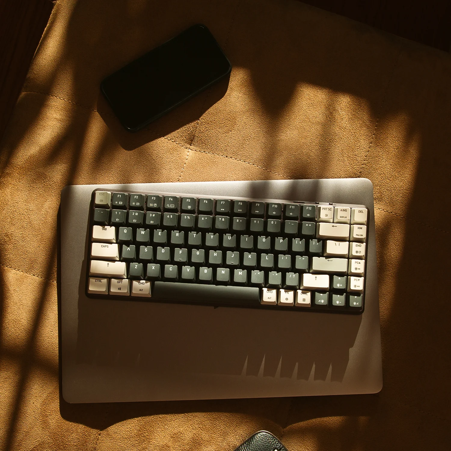 Cascade 75% Wireless Hot-Swappable Keyboard - Image 4