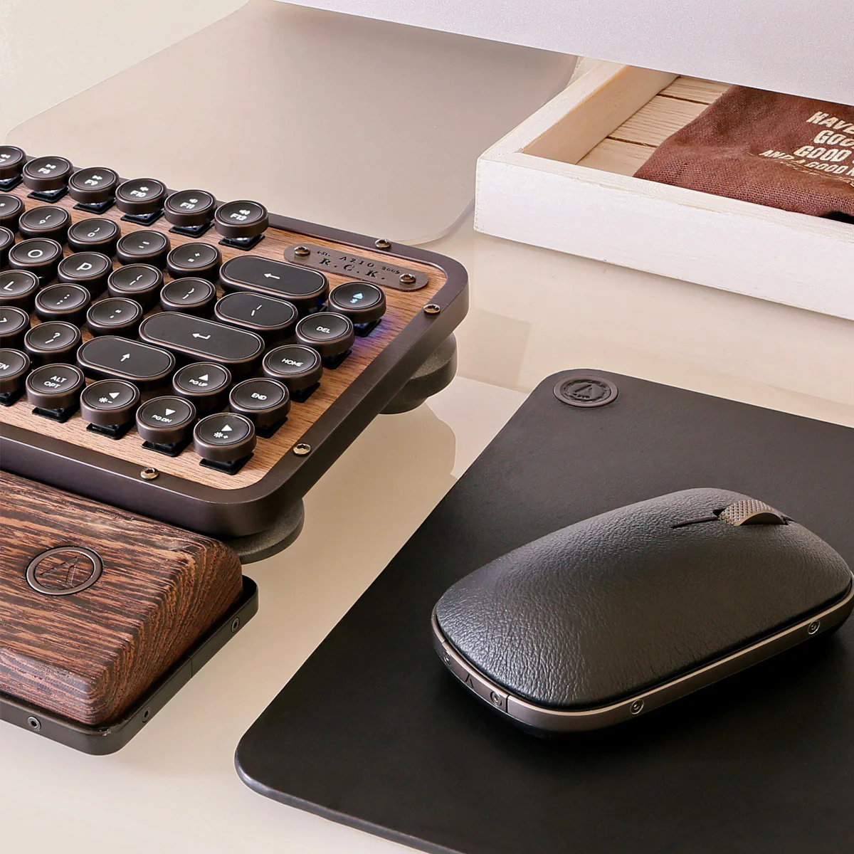 Retro Classic Mouse Pad - Image 7