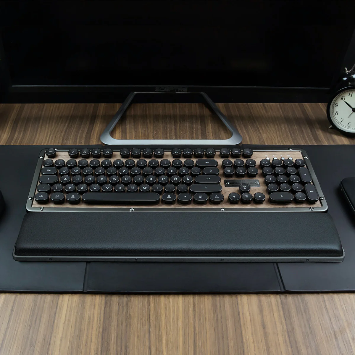 Retro Classic Palm Rest - Image 15
