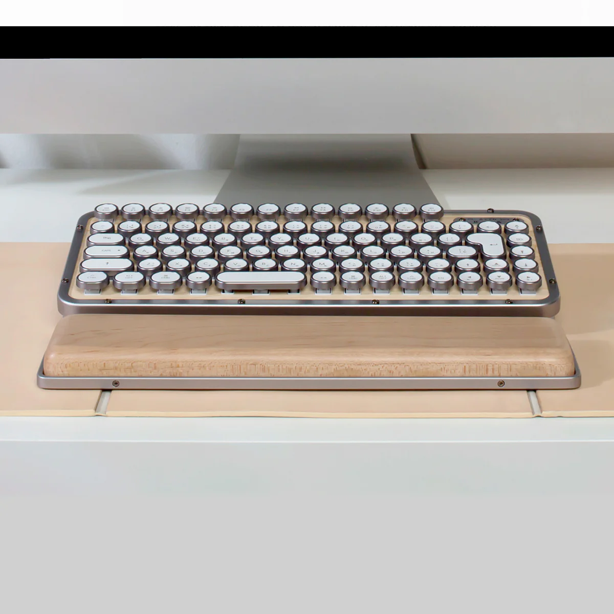 Retro Classic Palm Rest - Image 19