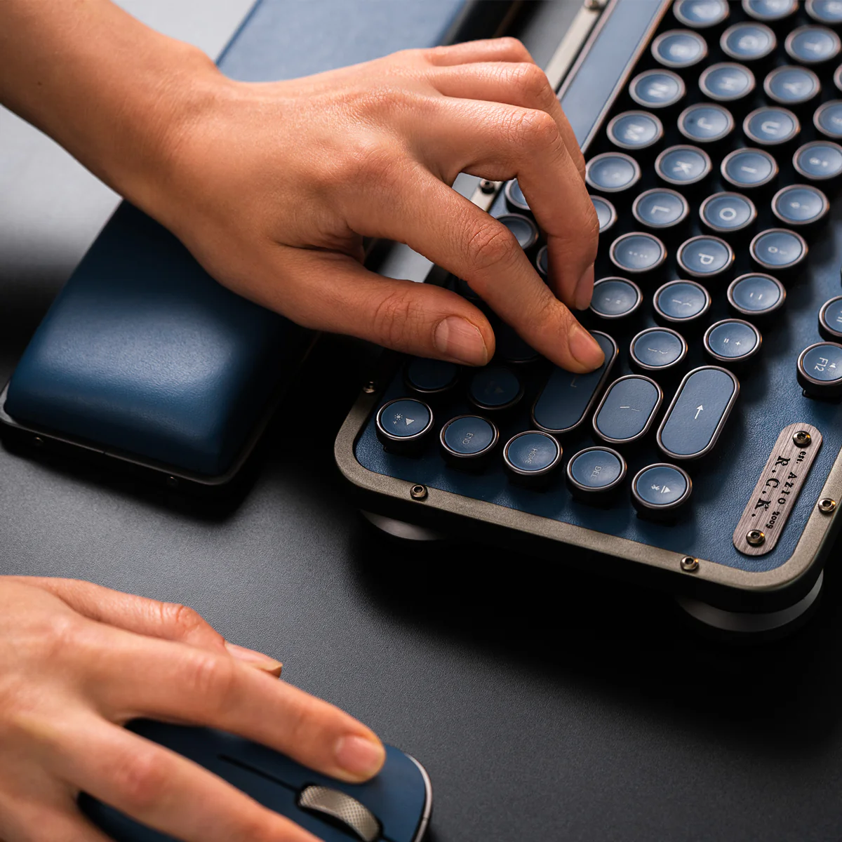 Retro Compact Keyboard Limited Ed Set - Image 3