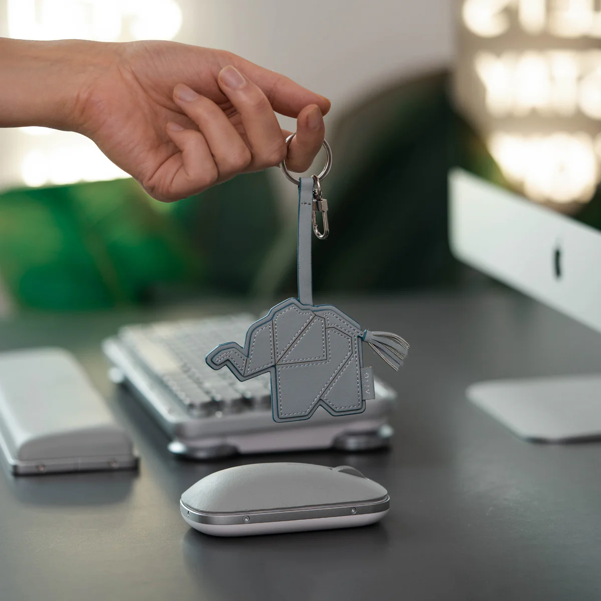 Retro Limited Ed Elephant Keychain - Image 5